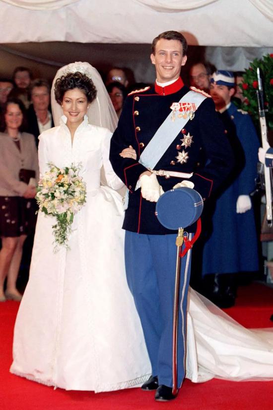 1995 年 11 月 5 日，丹麥王子 Joachim 與第一任妻子文雅麗在丹麥 Frederiksborg Palace 教堂舉行婚禮