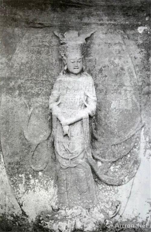 北山媚態(tài)觀音，如今風化嚴重，已經(jīng)面目模糊了許多，但在當時卻還是如此的活靈活現(xiàn)，不僅其面部輪